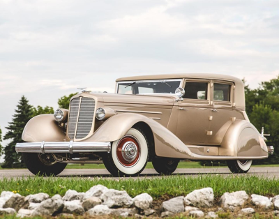1929 Model J 2143 Derham 5-Passender Sedan